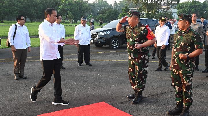 Jokowi menjajaki proyek smelter bauksit di Kalimantan Barat yang bertujuan untuk mengurangi impor alumina 